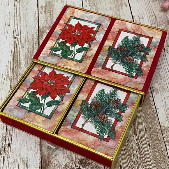 Congress Poinsettia Pine Cones Playing Cards - Picture 4 of 8